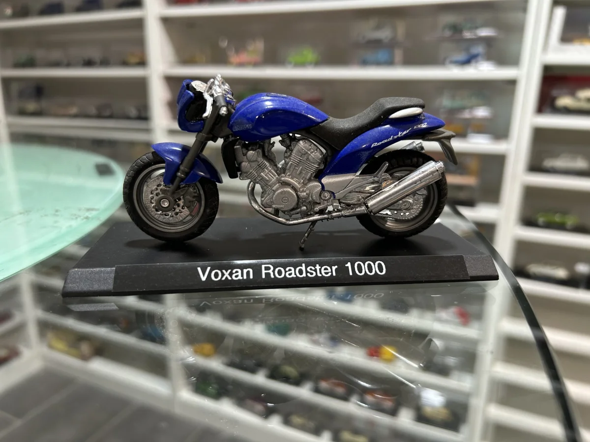 Voxan Roadster 1000 1/18 - Vins Rouges Harmonieux pour Chaque Occasion Acheter vin Côte-Rôtie Brune Et Blonde De Vidal Fleury 2018 (lot:  B2266470-5004)