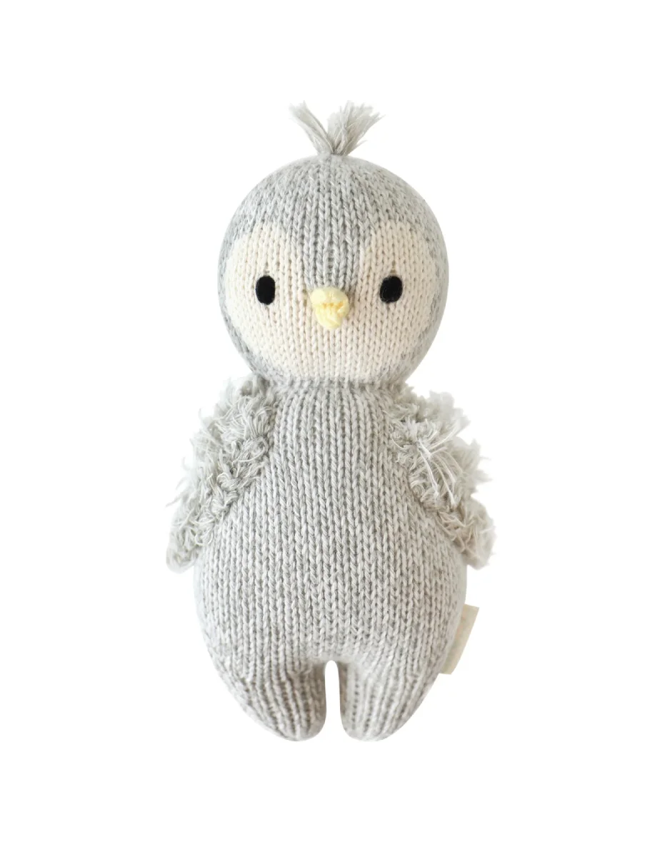 Peluche - Bébé pingouin 7"- Cuddle + kind - Boutique Maman & Bébé – Produits Essentiels au Quotidien LouLou Peluche Musicale Âne - Peluche Bébé - 30 cm - Caramel Clair – Nattou
