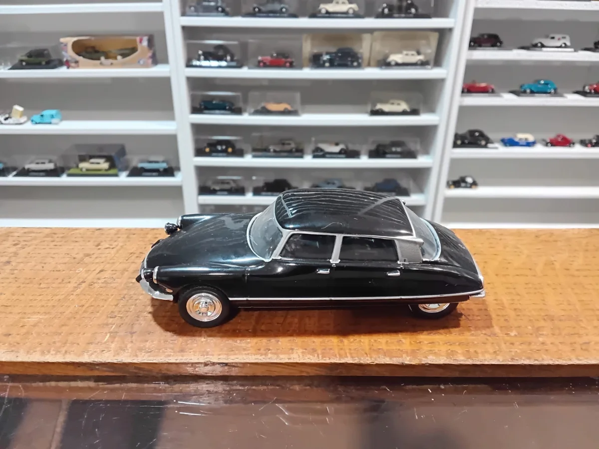 Citroën DS 19 Pallas 1965 1/43 - Vins Rouges Harmonieux pour Chaque Occasion - porsche fii palla 1/43 vin occasion