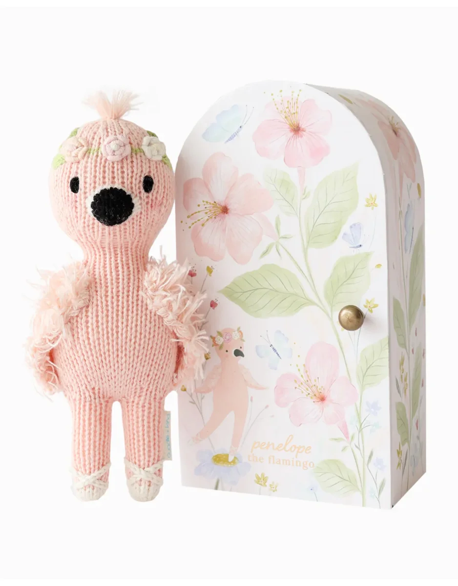 Peluche avec jolie boîte - Tiny 6" - Penelope le Flamant - Cuddle + kind - Boutique Maman & Bébé – Produits Essentiels au Quotidien - {'count': 4, 'name': 'bébé'}