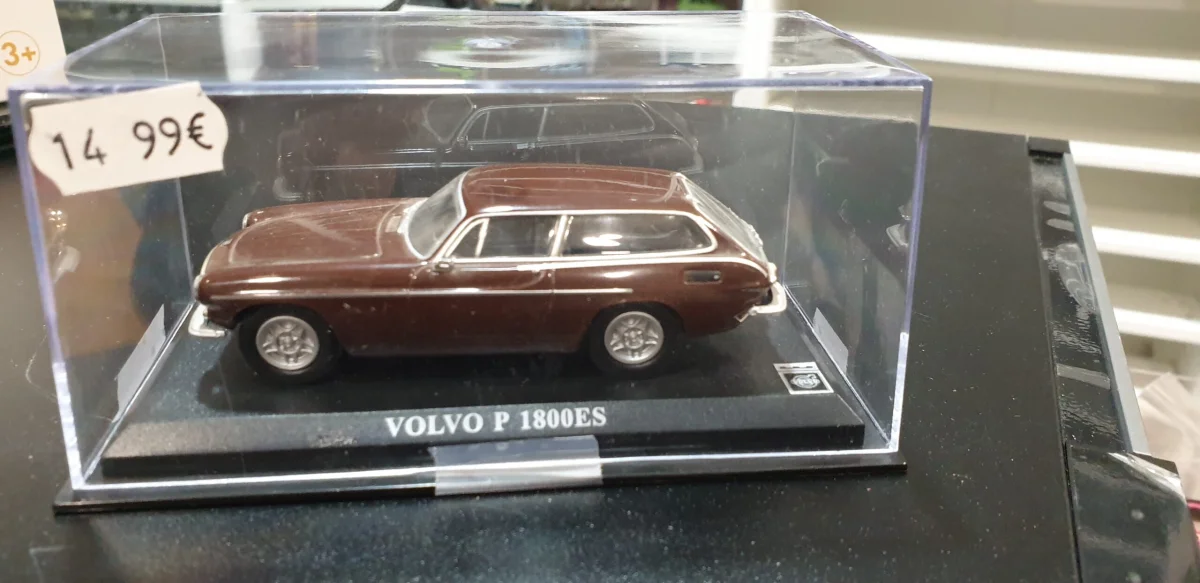 Volvo 1/43 Vins Rouges Harmonieux Occasion