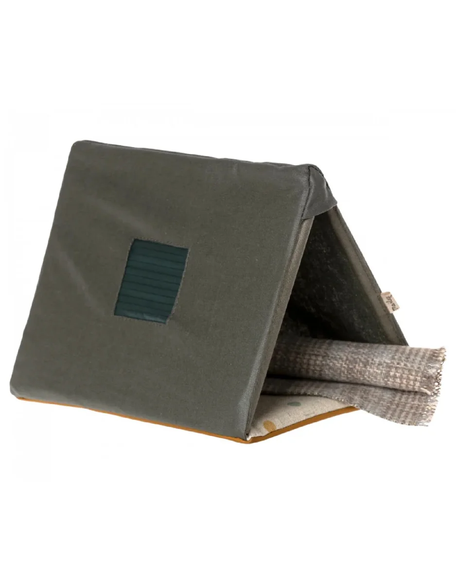 Tente du joyeux campeur pour souris - 1 place - Maileg - Boutique Maman & Bébé – Produits Essentiels au Quotidien Trappes à souris en bois (2) M150TRI VICTOR - Entretien pelouses et jardins  | Laferté