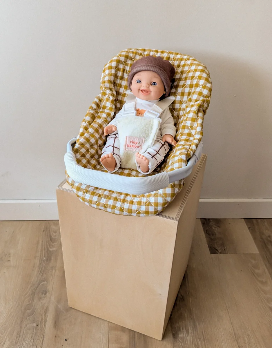 Coquille pour poupée - moutarde - Tiny Harlow - Boutique Maman & Bébé – Produits Essentiels au Quotidien Mon Premier Poupon - Bébé Calin - Caroline avec cheveux - 30 cm