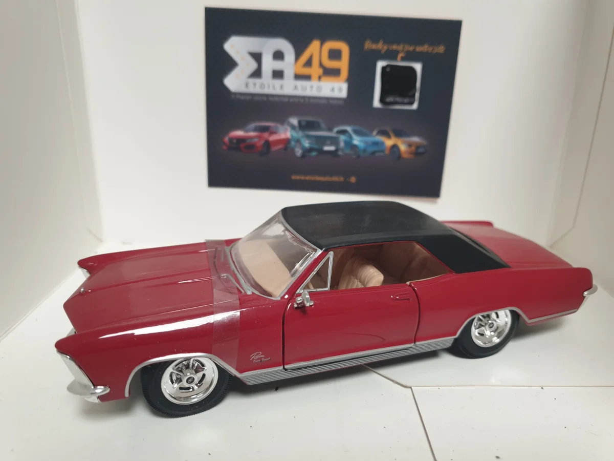 Buick Riviera Gran Sport 1/26 - Vins Rouges Harmonieux pour Chaque Occasion - Crémant