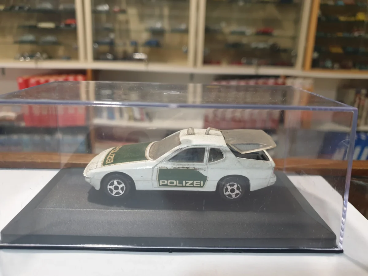 Porsche 924 Polizei Norev Jetcar 1/43 - Vins Rouges Harmonieux pour Chaque Occasion - Miniature porsche