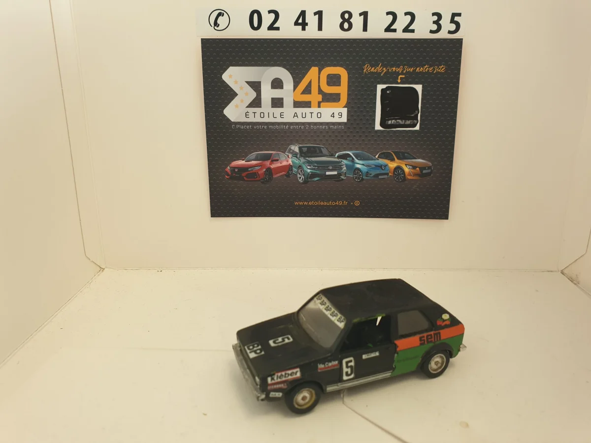 Volkswagen Golf 1 Solido 1/43 N°19 - Vins Rouges Harmonieux pour Chaque Occasion - {'count': 2, 'name': 'Occasion'}