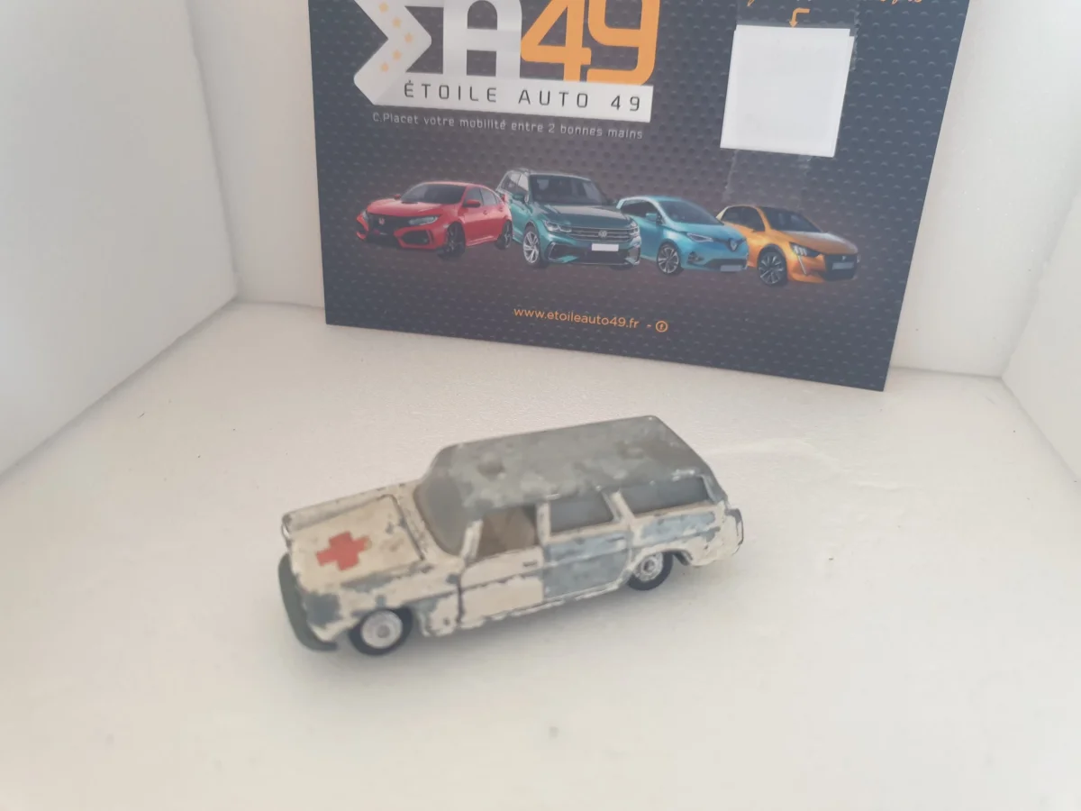 Majorette rail route Peugeot 404 break Ambulance à restaurer - Vins Rouges Harmonieux pour Chaque Occasion Ambulance Majorette pas cher - Meilleures offres neuf et occasion