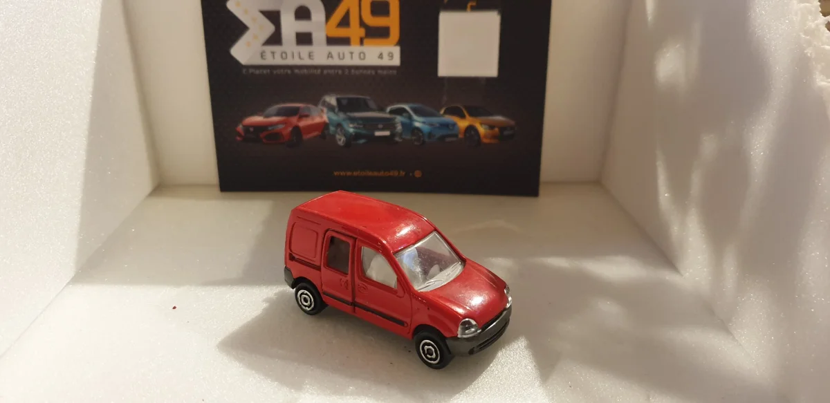Majorette Renault Kangoo 288/289 1/57 Rouges Harmonieux Occasion