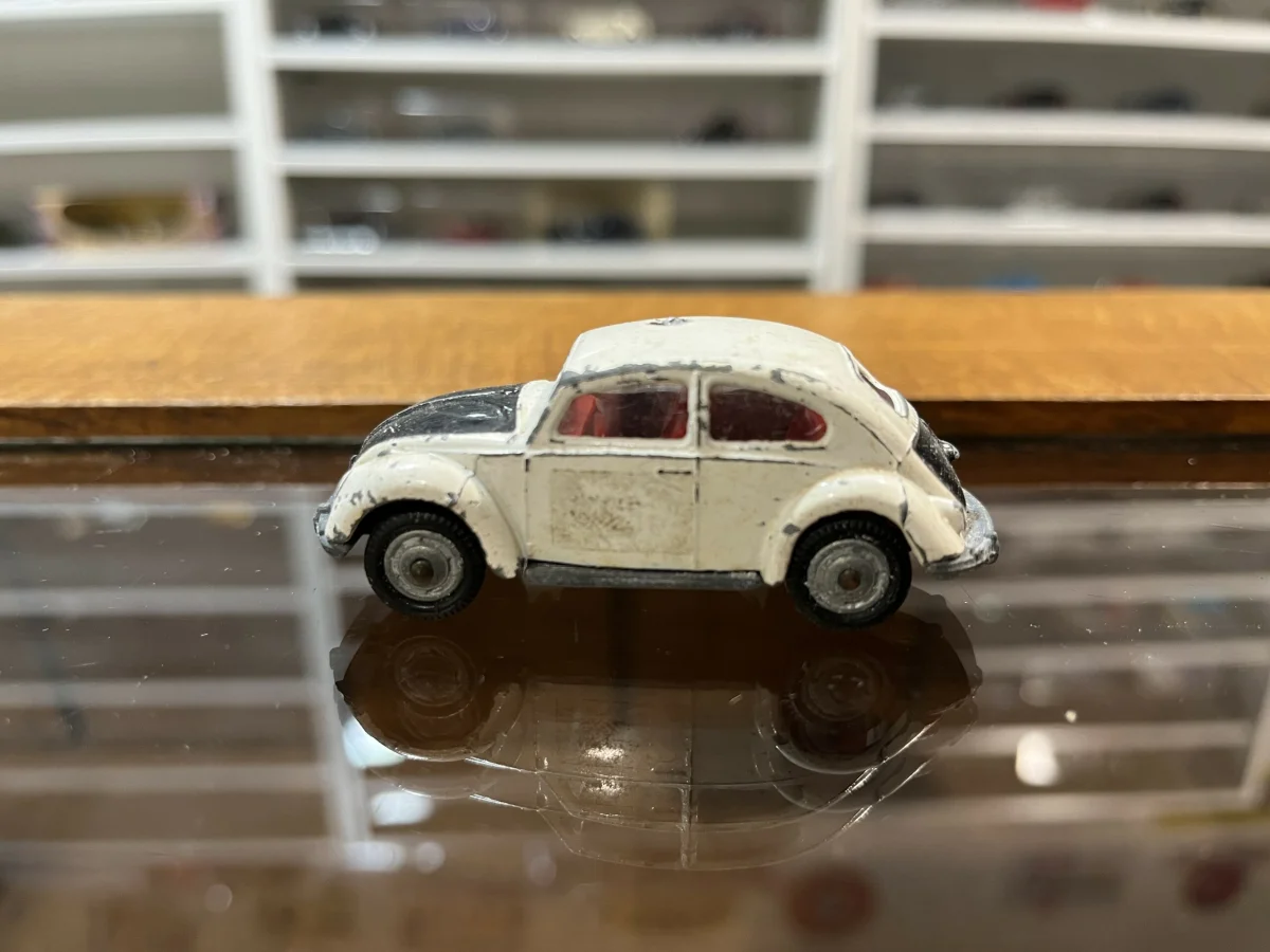 Volkswagen Husky Models 1/64 Vins Rouges Harmonieux Occasion