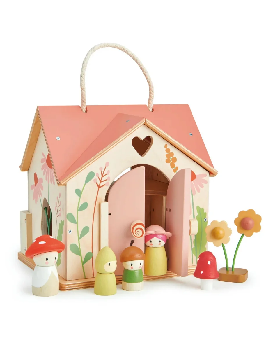 Maison de poupée - Cottage Rosewood - Tender Leaf Toys - Boutique Maman & Bébé – Produits Essentiels au Quotidien Ivy & Lily - Poupon Interactif Bébé Apprend à Marcher | Smyths Toys France