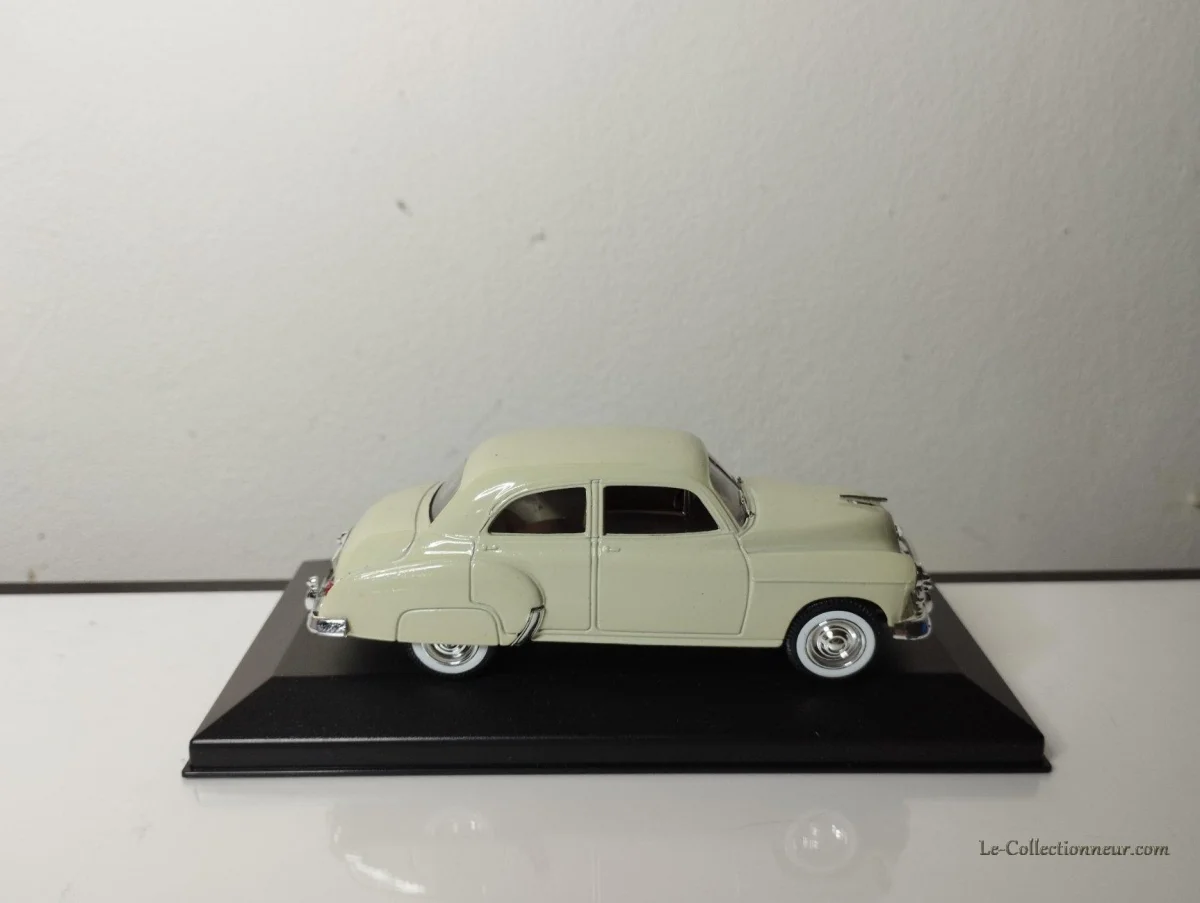 Voiture collection Chervrolet Bel Air 1/43 Vins Rouges Harmonieux Occasion