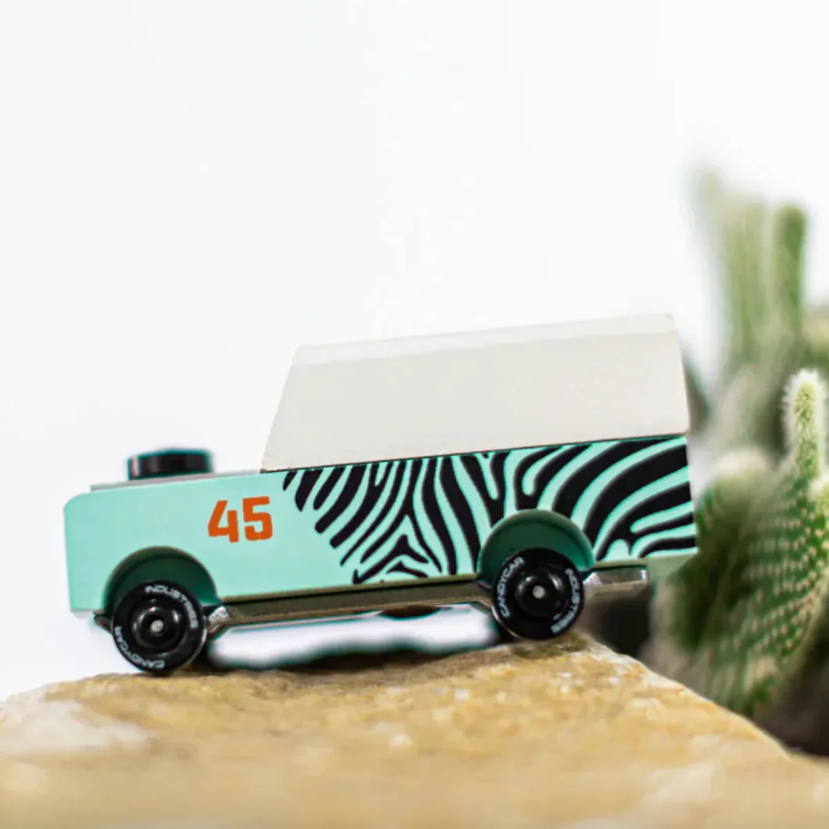 CANDYCAR VOITURE ZÈBRE BOIS Boutique Maman Bébé Produits Essentiels Quotidien
