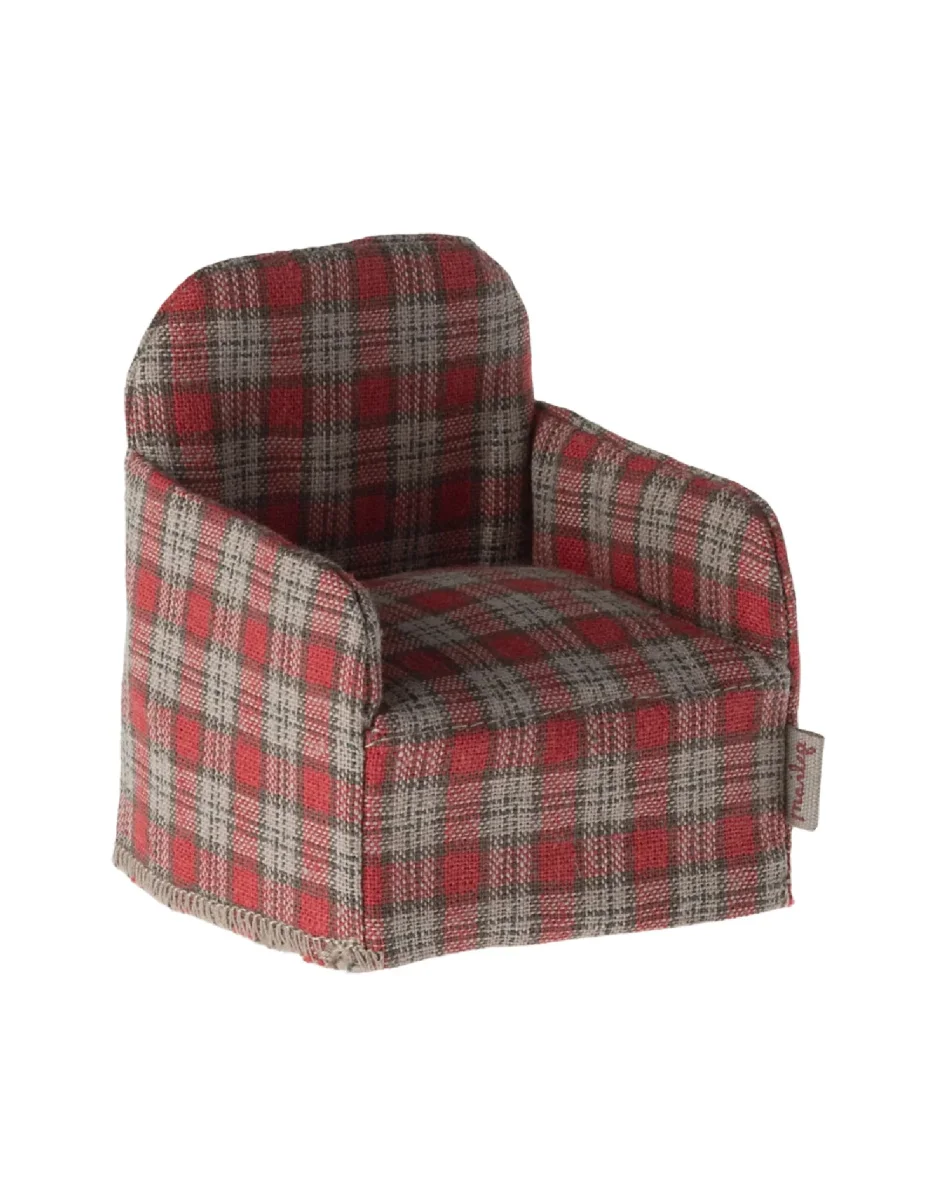 Sofa une place miniature pour souris App - Carreauté rouge - Maileg - Boutique Maman & Bébé – Produits Essentiels au Quotidien