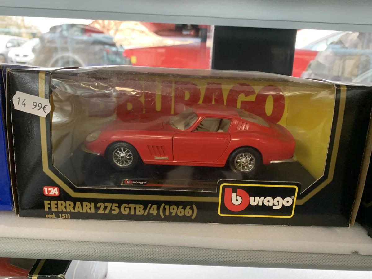 Ferrari 275 GTB 4 Burago 1/24 - Vins Rouges Harmonieux pour Chaque Occasion - burago rare gtb burago vin occasion