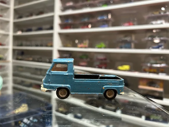 Dinky Toys Renault Estafette Vins Rouges Harmonieux Occasion