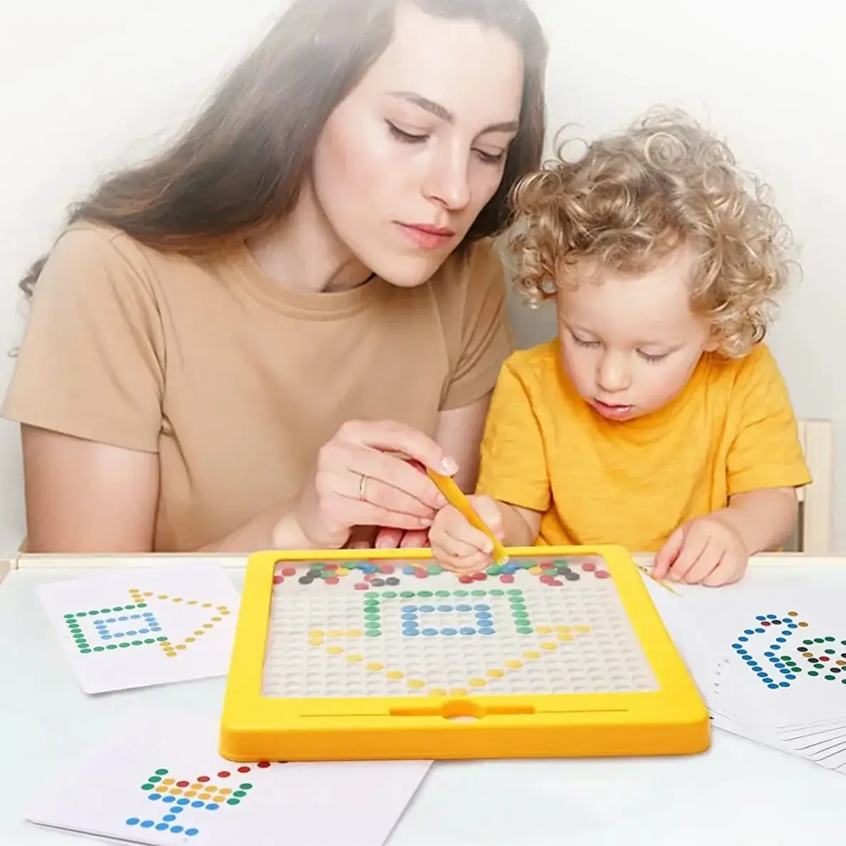 Tableau à dessin avec stylo magnétique et perles - Boutique Bébé en Ligne : Soins, Jouets et Articles Maison Compteur de câlins" dessin original encadré avec 10 perles en bois dessin  12x17 cadre 23x32 99€ port compris Premier à commenter premier servi:)