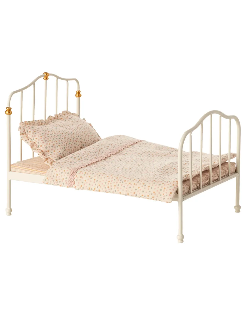 Lit vintage pour souris - Joli Blanc - Maileg - Boutique Maman & Bébé – Produits Essentiels au Quotidien