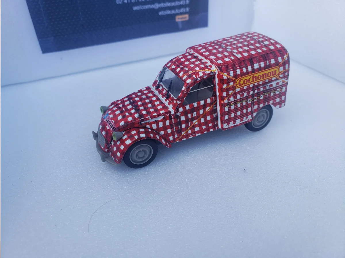 Citroën – 2 portugaises CV AZU Cochonou - Vins Rouges Harmonieux pour Chaque Occasion