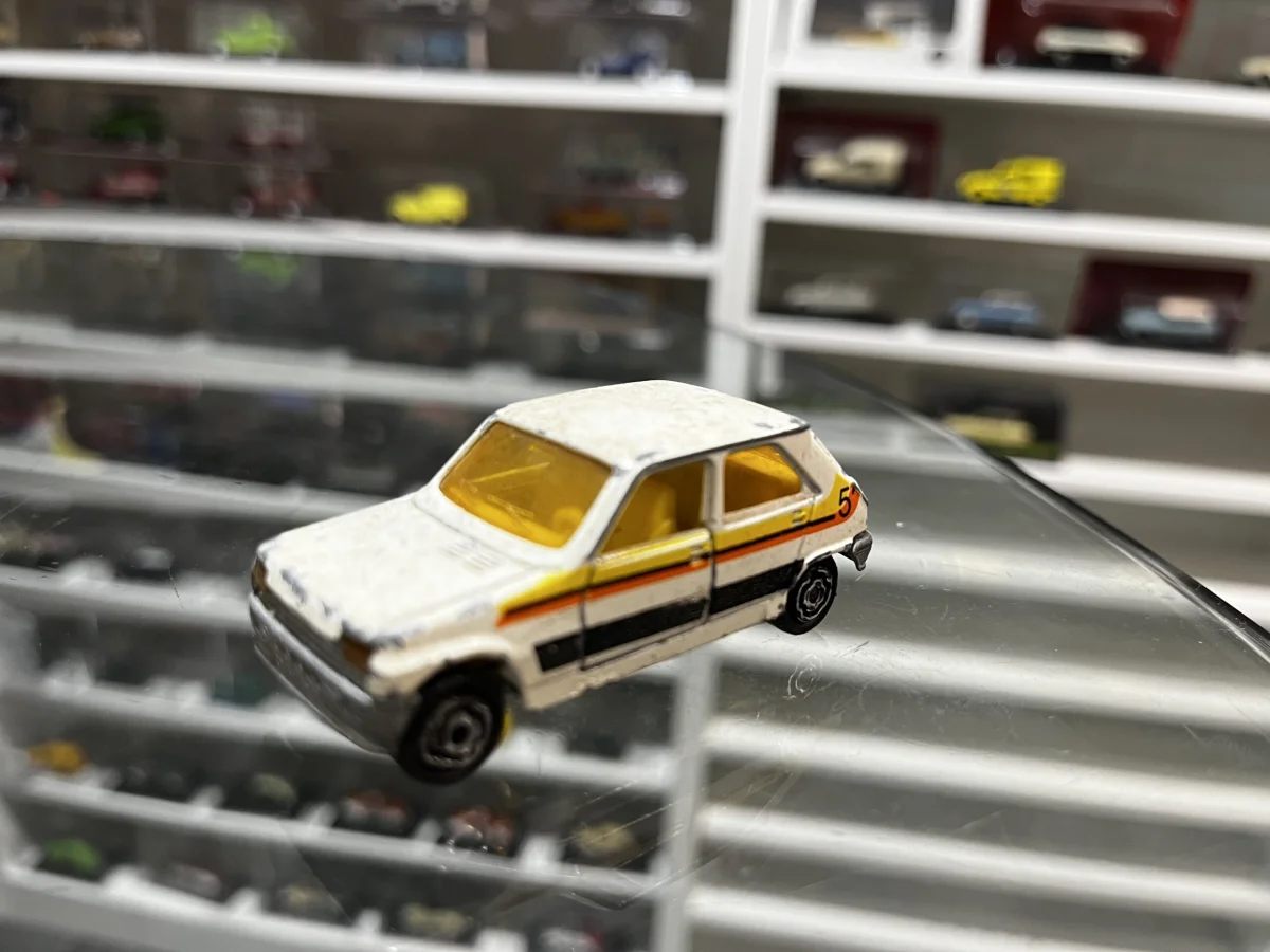 Renault 5 Majorette N°280 1/51 - Vins Rouges Harmonieux pour Chaque Occasion - {'count': 1, 'name': 'Holiday'}