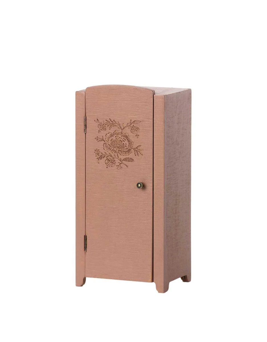 Garde-robe miniature rose - Maileg - Boutique Maman & Bébé – Produits Essentiels au Quotidien - {'count': 1, 'name': 'Fashion'}