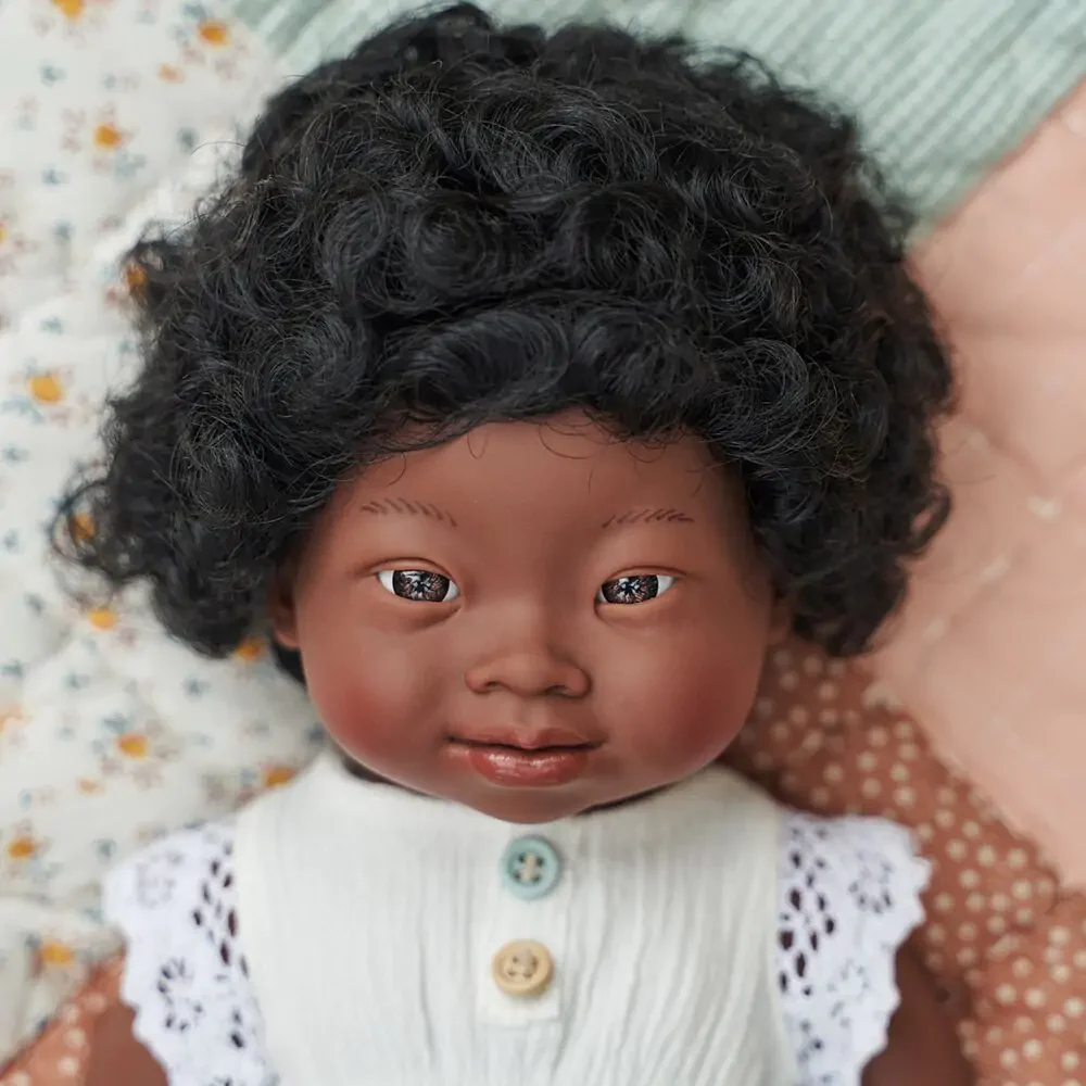 POUPÉE FILLE SYNDROME DE DOWN 38 CM - Boutique Maman & Bébé – Produits Essentiels au Quotidien - Vertbaudet