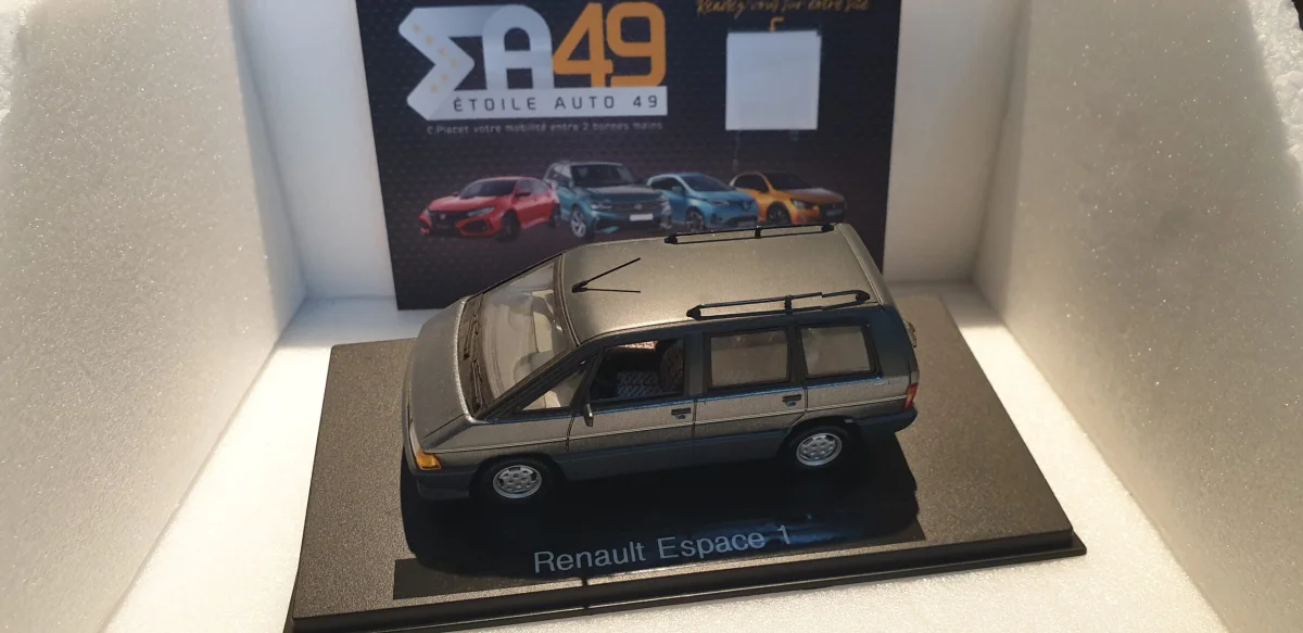 Renault Espace 1 Gris 1/43 - Vins Rouges Harmonieux pour Chaque Occasion RENAULT ESPACE VI Esprit Alpine blanc nacré 1/43
